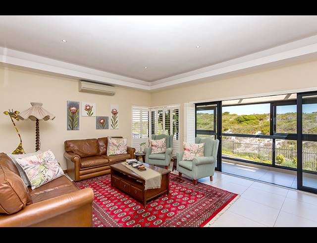 5 BEDROOM HOUSE FOR SALE IN BIG BAY